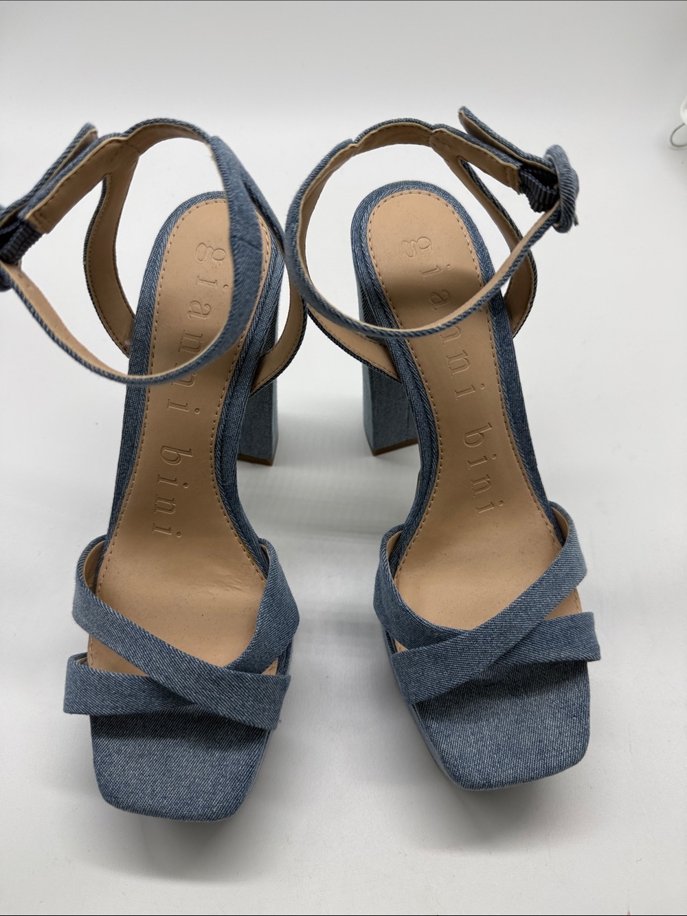Gianni Bini 9.5 Blue Denim Block Heel Sandals.